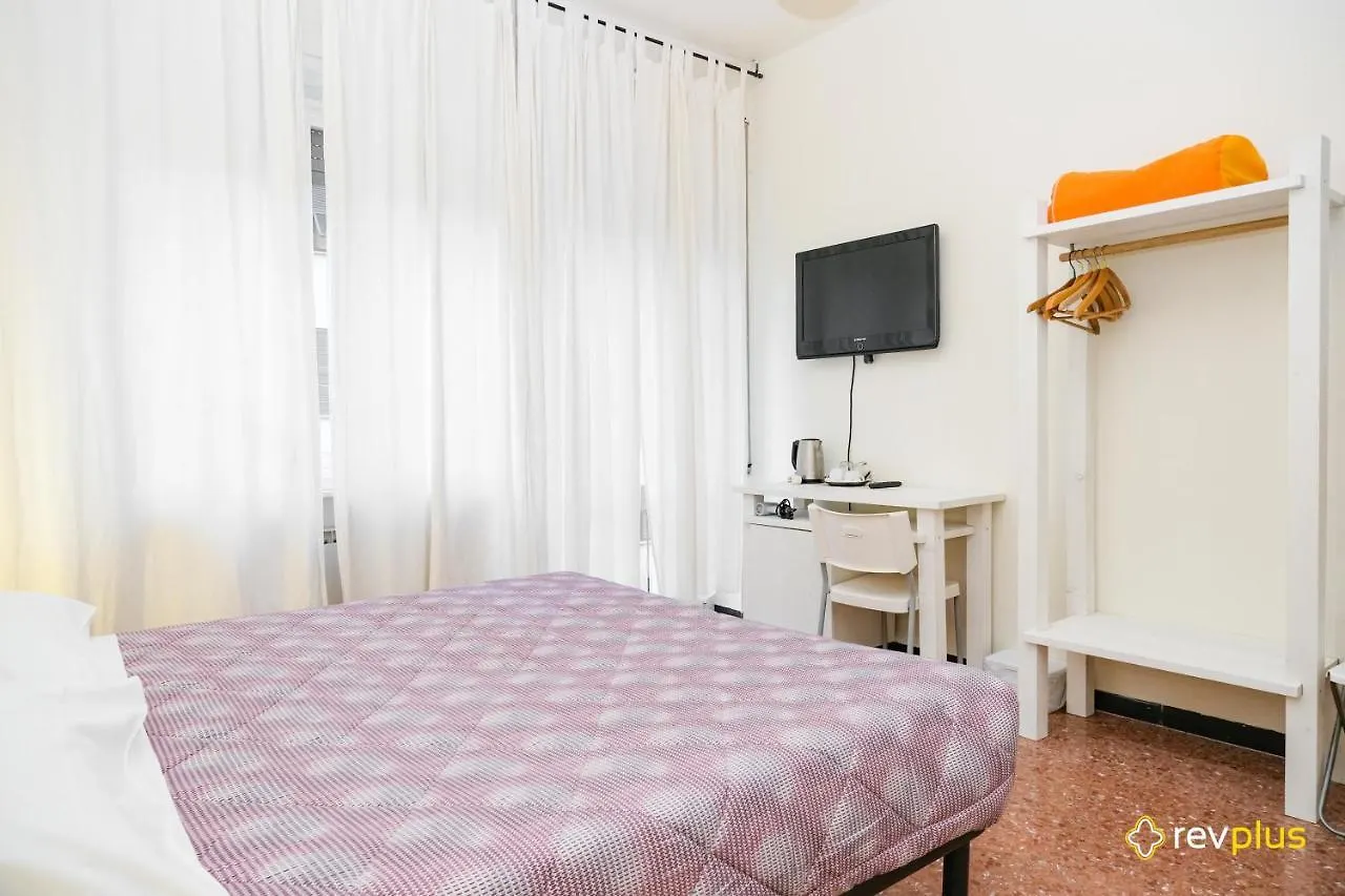 Lia Rooms 3 La Spezia