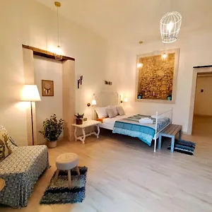 https://la-casa-di-auri.sicilyhotelsitaly.net
