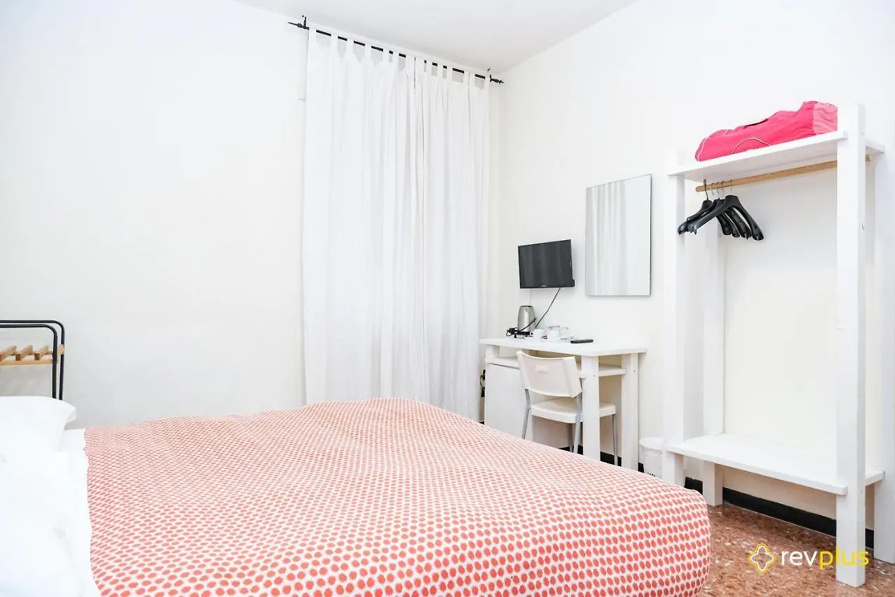 לה ספציה Lia Rooms 3 0*, לה ספציה
